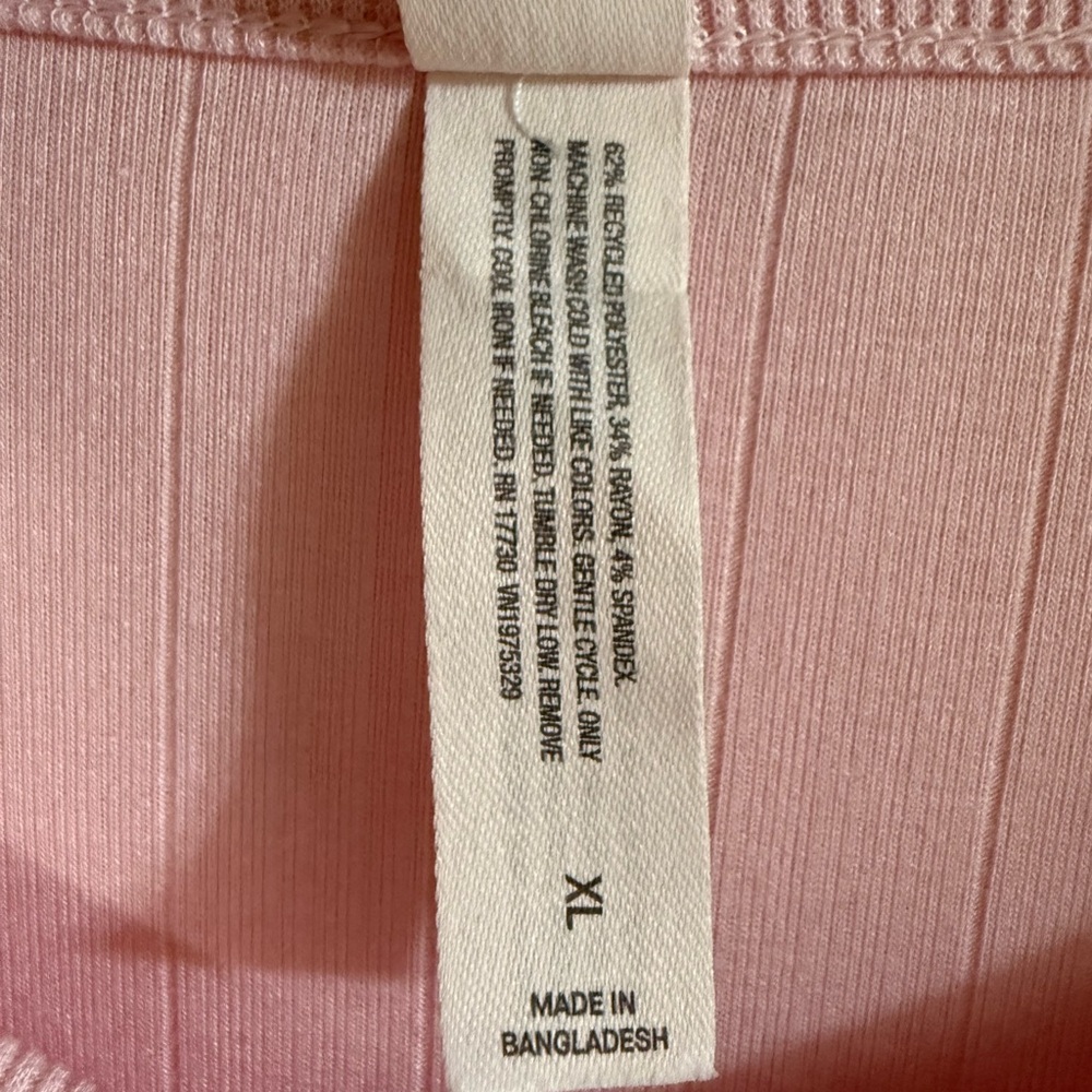 Light Pink Ribbed Button-Front Women's Top..100 - Picture 7 of 7